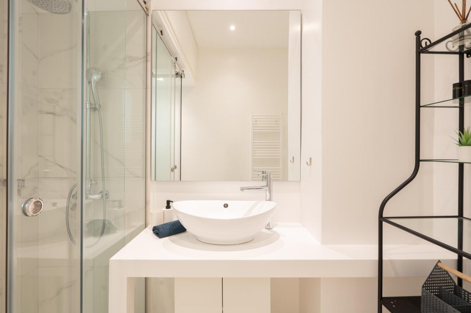 Sophisticated Modern Apt In Athens Center Extérieur photo